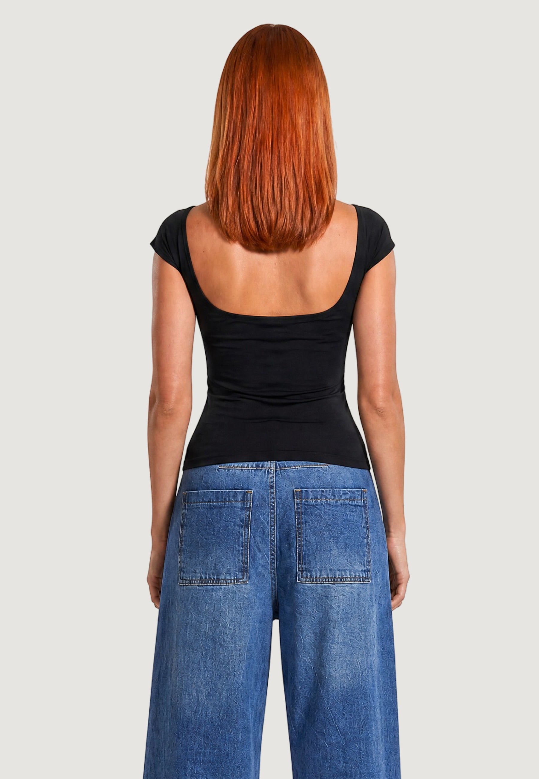 Top top con scollo dietro 1888-3 Nero