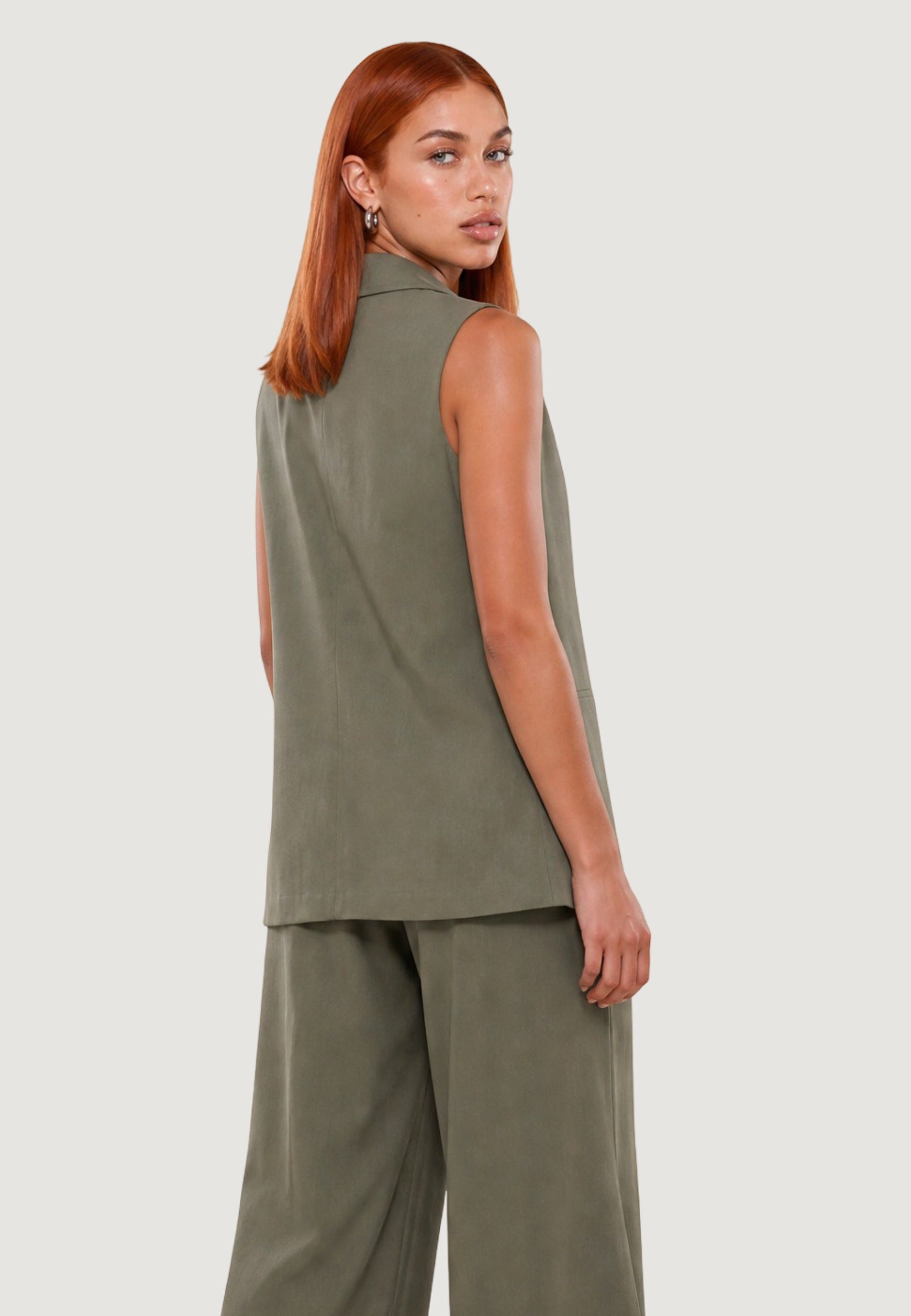 Gilet Elegante gilet tencel 30912-2 Militare