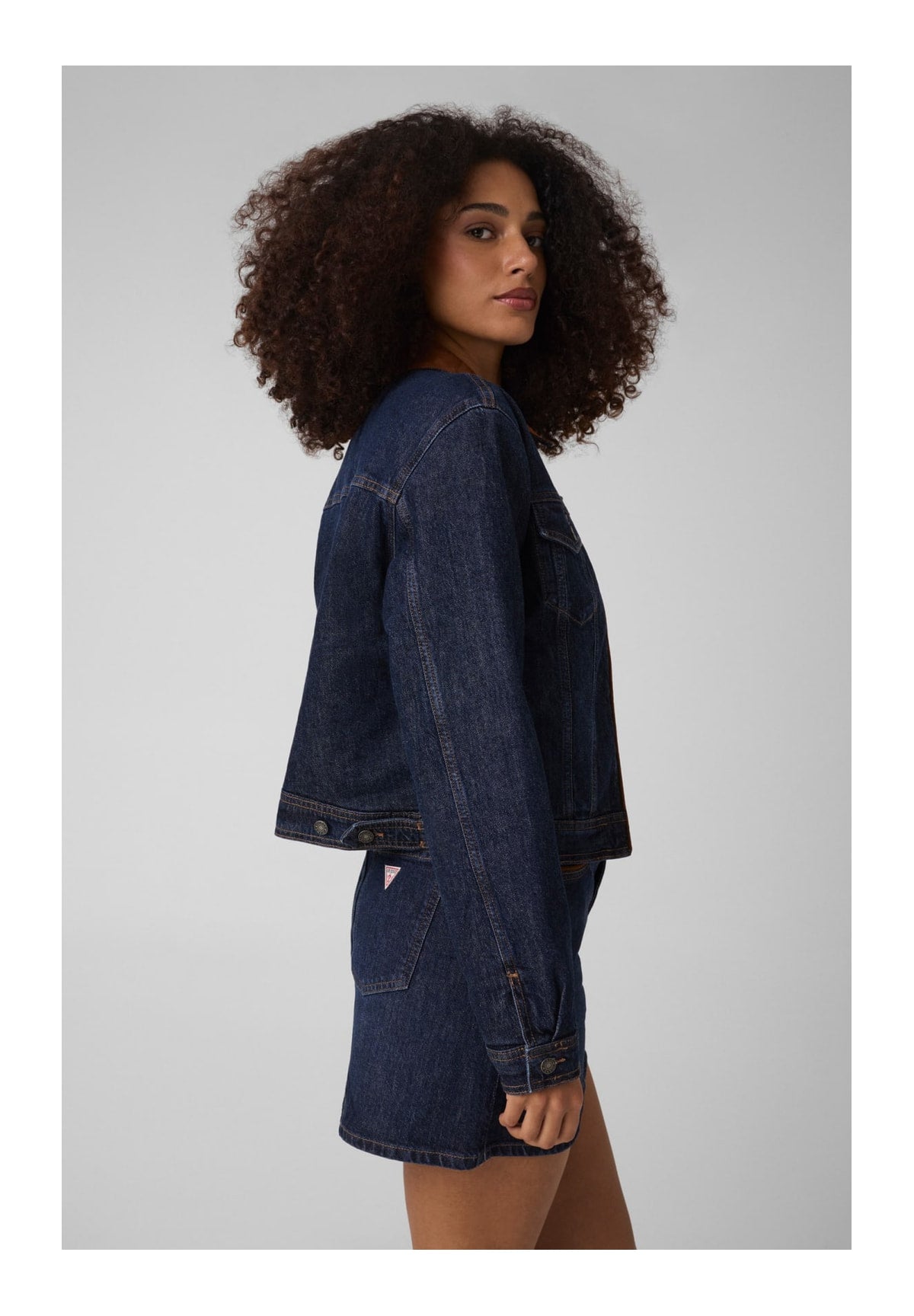 Giubbino di Jeans Gj Boxy Padded Zip T W6BN02 Gj Dark Suede Detail
