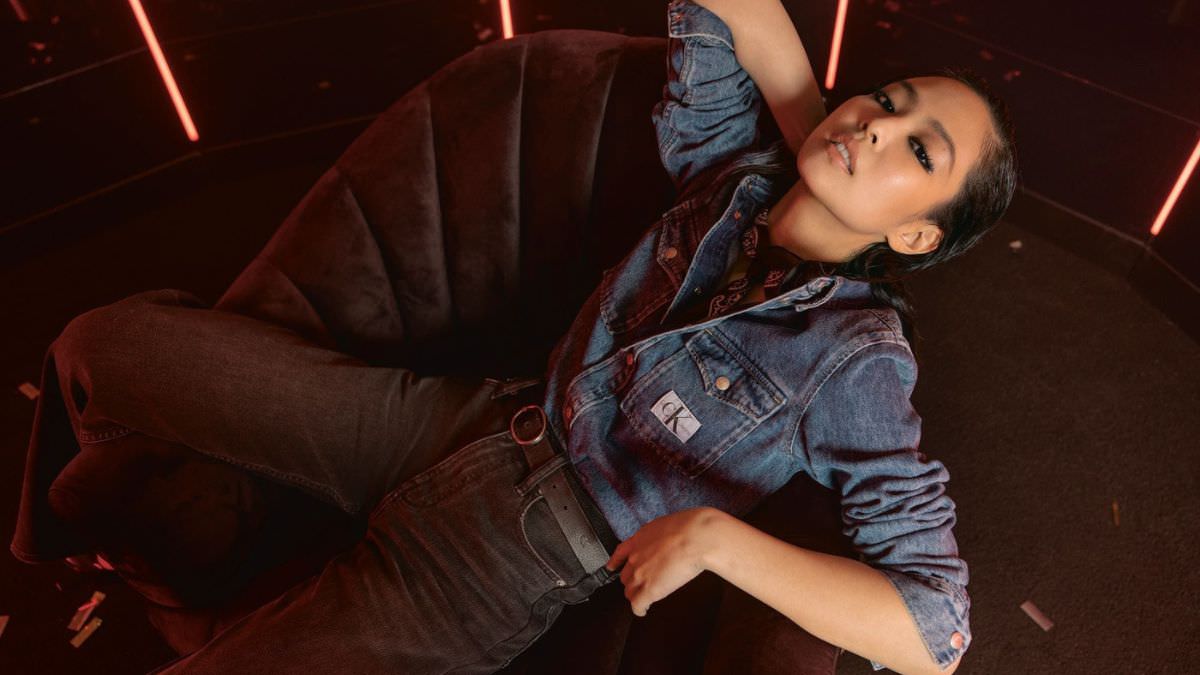 Dallo Skinny al Mom: L'Evolution del Denim nel Tempo