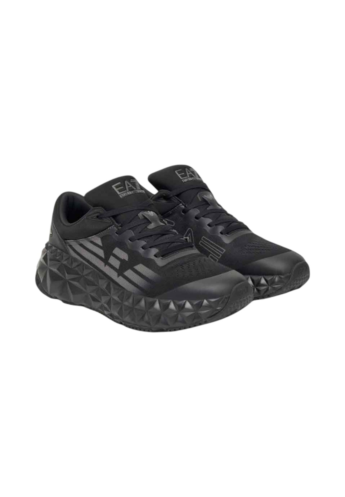 Sneakers X8X239 Triple Black, Gunmeta
