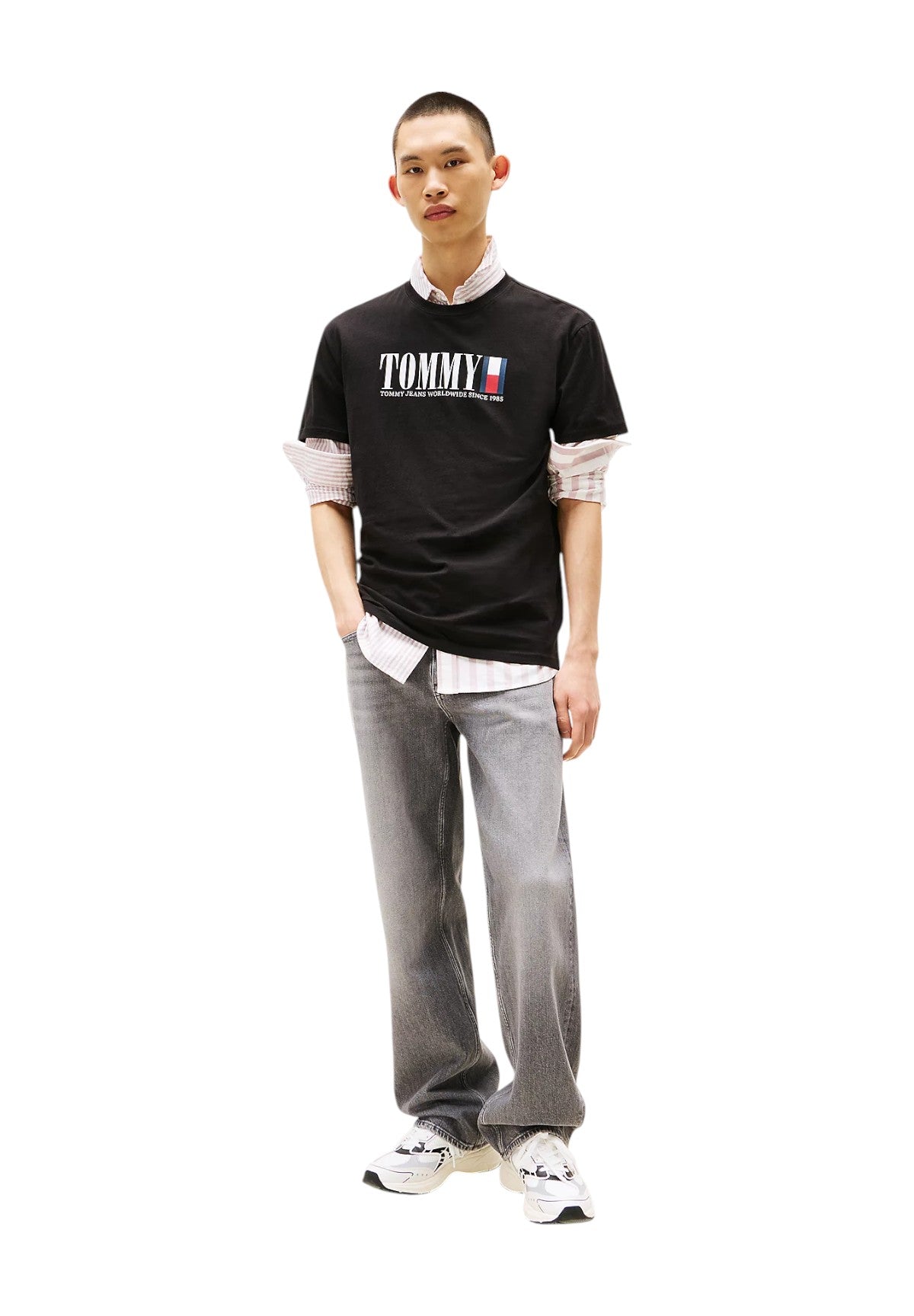 T-shirt a Maniche Corte Tjm Reg Tommy Dna Fl DM0DM21941 Black