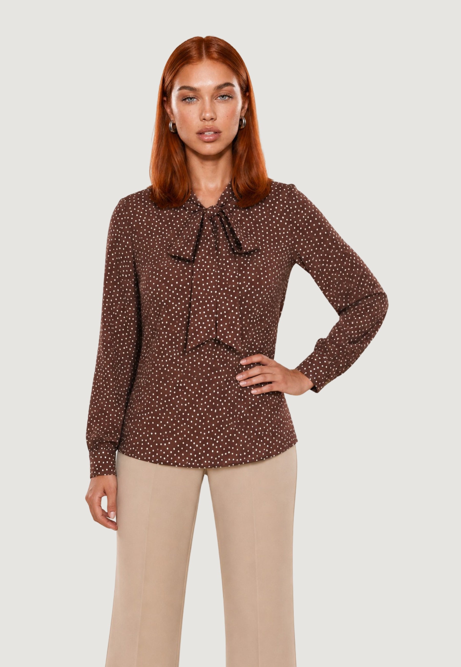 Blusa blusa doppia georgette con cravattino 9060 Moro