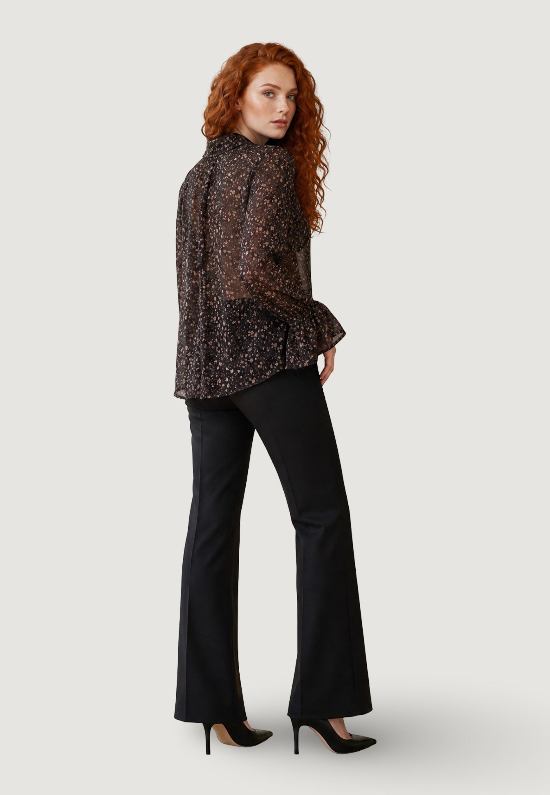 Camicia a Maniche Lunghe camicia basic fantasia in creponne 95242 Fiore Fondo Nero