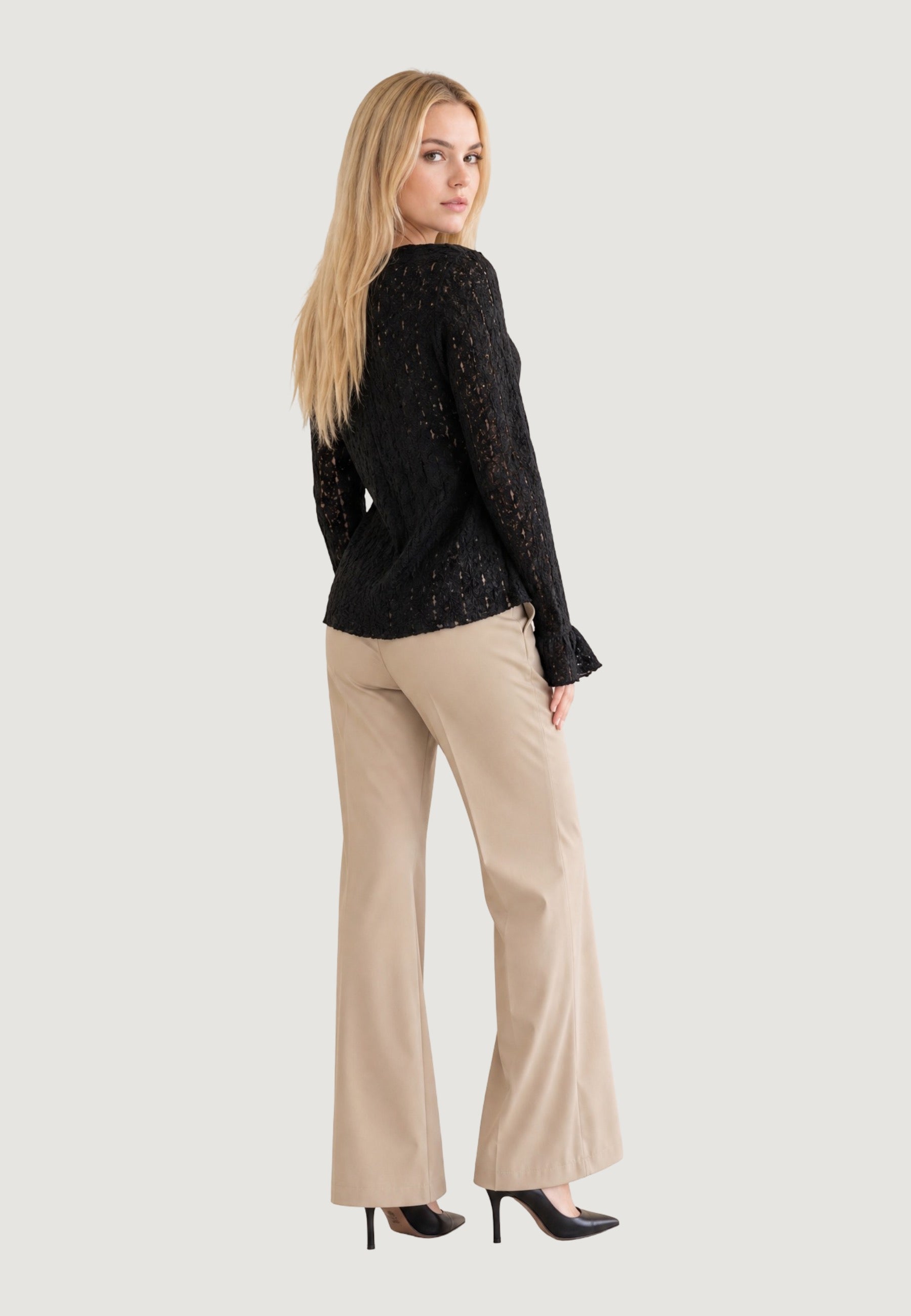 Top top in pizzo elastico c/manica rouches T2517 Nero