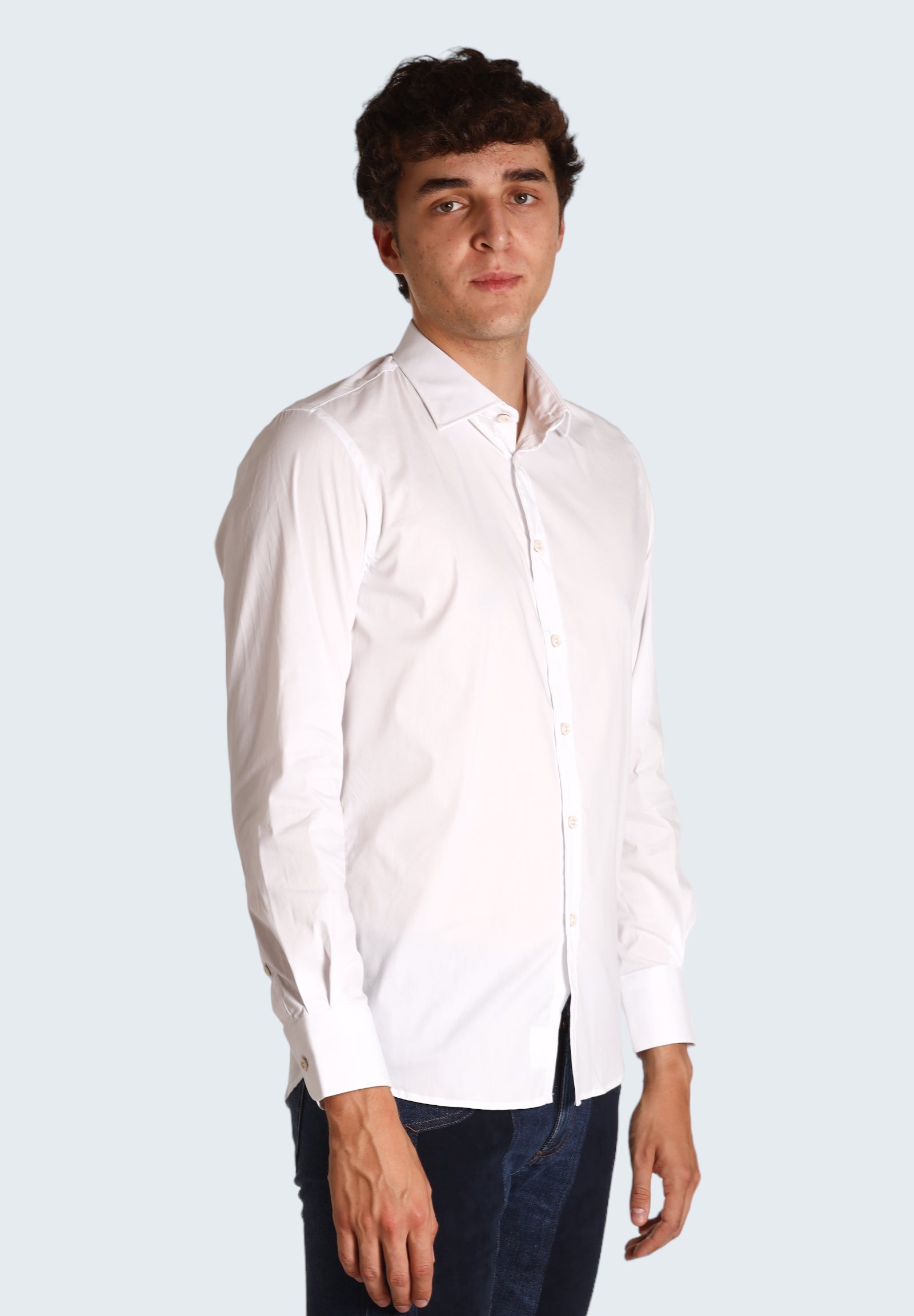 24w11ca White shirt