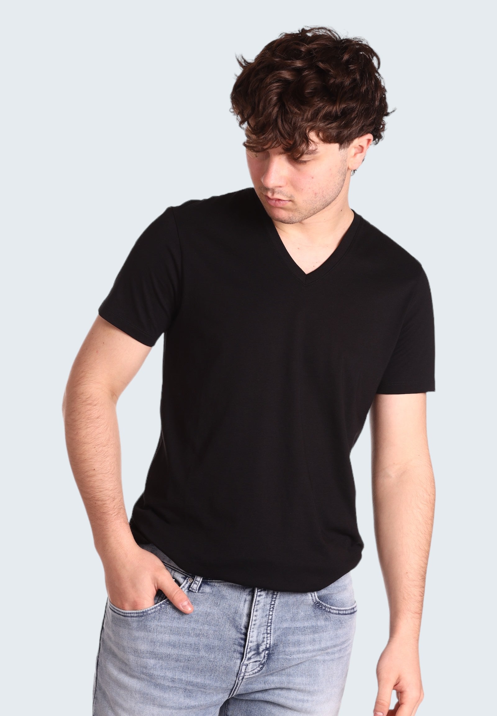 8nzt75 Black T-Shirt