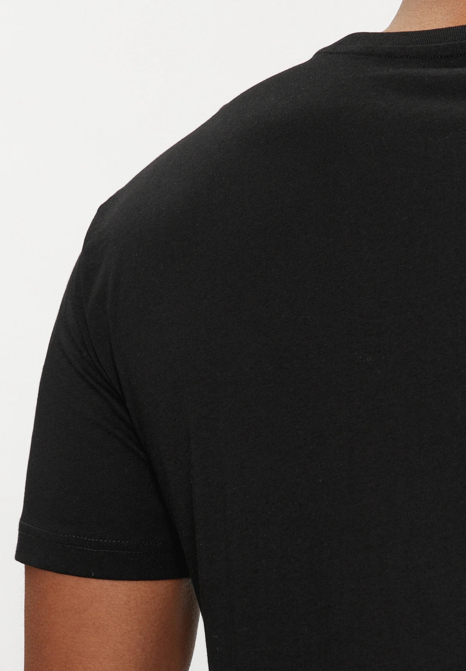 3dpt81 Black T-Shirt